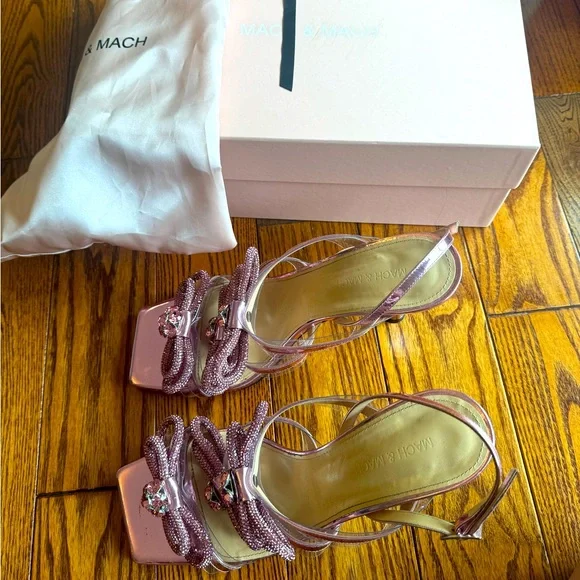 Mach and Mach - Picture 1 of 1